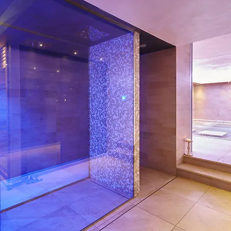 فندق Tramas & 4*